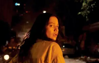 Natalia Reyes interpreta a Adelaida en Aún es de noche en Caracas. FOTO: Cortesía