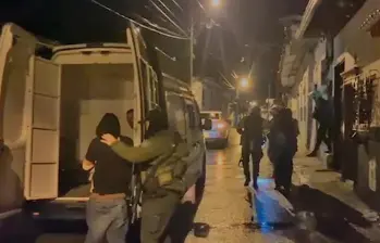 Alias Kevin fue capturado durante la noche del domingo pasado en un barrio de la zona urbana de Ciudad Bolívar. FOTO: Captura de video