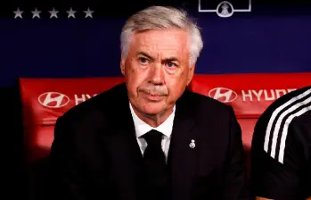 Carlo Ancelotti estuvo preocupado buen tiempo en la serie contra el Atlético. Al final respiró tras la clasificación de su equipo. FOTO: AFP