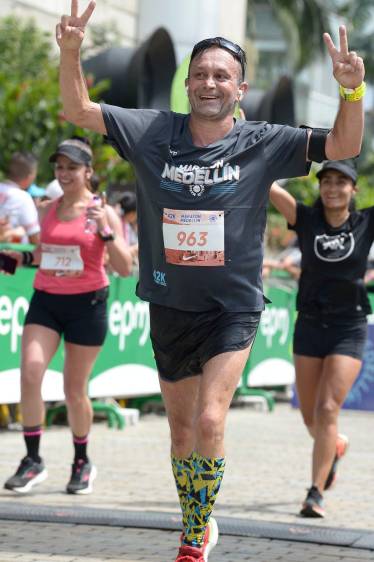 El padre Eduardo Yepes se está preparando para participar en la Maratón de Nueva York de este año, ese será su debut. FOTO cortesía