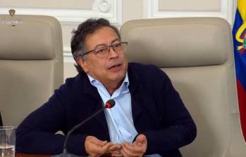 El presidente Gustavo Petro dijo que el presunto plan del atentado se debe a que “está tras las grandes mafias de Colombia“ y mencionó al grupo guerrillero ELN. FOTO: Colprensa