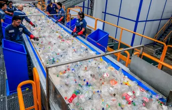 Las plantas de reciclaje de Enka impulsaron el crecimiento de los negocios verdes, que representaron el 65% de los ingresos de la compañía en 2025. FOTO EL COLOMBIANO