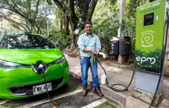 El estudio analizó miles de escenarios de conducción para medir costos reales de uso y emisiones de los vehículos eléctricos. FOTO: JULIO CÉSAR HERRERA