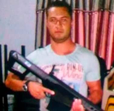 Ricardo Ayala, alias “Cabuyo”, es fanático de las armas. FOTO: CORTESÍA.