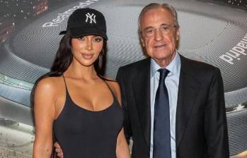 Kim Kardashian y Florentino Pérez posan juntos en el Santiago Bernabéu, un encuentro que rápidamente se viralizó en redes sociales. FOTO Instagram