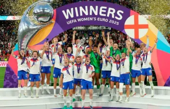 La selección de Inglaterra empató 1-1 con España en la final de la Eurocopa femenina y se quedó con el título desde los cobros de penalty. FOTO TOMADA X@HMGcolindick