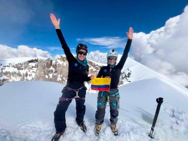 Ana María Giraldo y Ana Isabel Bustamante lograron la cumbre del Monte