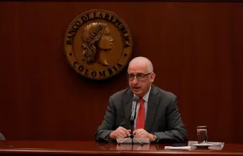 Leonardo Villar, gerente del Emisor, anunció la decisión de la junta sobre la tasa de intervención de política monetaria. FOTO cortesía Banco de la República