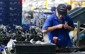 AKT tiene vacantes en bodega, logística, mecánica y producción. Una empresa que vibra con el talento colombiano. FOTO: EL COLOMBIANO