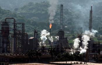 Vaca Muerta se convirtió en el principal motor del crecimiento petrolero de Argentina, que ya supera a Colombia en producción de crudo y avanza en infraestructura para ampliar sus exportaciones. FOTO archivo