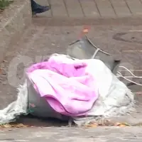 Hallan cadáver envuelto en bolsas y una cobija en Aranjuez/FOTO: Q’HUBO