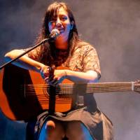 Cuentos y canciones: la vida inspiradora de Yanix y sus hijos