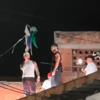 Concierto sorpresa: Ryan Castro y Feid cantaron en terraza de Pedregal