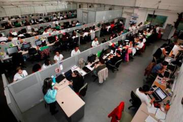 Call center, BPO y coworking son los modelos de negocio que más demandan oficinas en Medellín. FOTO MANUEL SALDARRIAGA