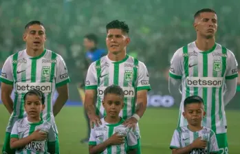 Los jugadores de Atlético Nacional hacen parte esencial de la campaña Actos de Grandeza con los que buscan sensibilizar a los seguidores verdes para aportar recursos y ayudar a los niños que son atendidos en el Hospital Infantil San Vicente Fundación. FOTO JUAN ANTONIO SÁNCHEZ