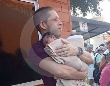 “Corrí a buscar a los 10 bebés en el sexto piso”: el relato del médico que se convirtió en héroe tras el terremoto