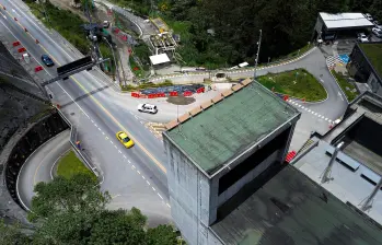 Tan solo por el Túnel de Oriente se estima que transiten 32.000 vehículos diarios en esta temporada. FOTO Manuel Saldarriaga