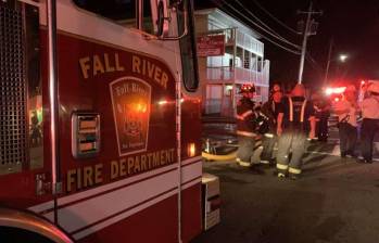 El Departamento de Bomberos de Fall River, en Massachusetts, respondió al incendio en la residencia Gabriel House, donde murieron nueve personas. FOTO: tomada de Massachusetts Department of Fire Services vía X