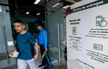 La capacidad de la Oficina de Pasaportes se aumentó con una inversión de mil millones de pesos. FOTO JAIME PÉREZ