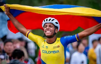 Wilcar Aguilar, uno de los juveniles que ya suma oros para Colombia. Foto: Federación Colombiana de Patinaje.