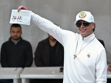 El preconteo permite conocer rápidamente una tendencia de los resultados electorales, pero el escrutinio realizado por las autoridades electorales es el único proceso que tiene validez legal para declarar oficialmente a los ganadores. FOTO: AFP.