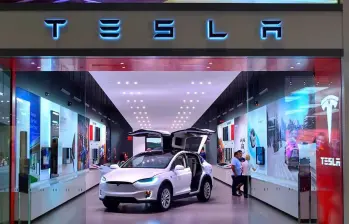 Tesla actualmente cuenta con más de 75.000 supercharges distribuidas por todo el mundo. Esto permite recargar un vehículo en 15 minutos para unos 322 kilómetros de autonomía. FOTO: CORTESÍA