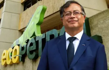 El presidente Gustavo Petro advirtió que, si el precio del petróleo cae a US$55 por barril, la rentabilidad de muchos pozos en Colombia quedaría en riesgo. FOTO: Colprensa y Presidencia.