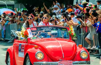 La Feria de las Flores 2025 reúne cientos de actividades culturales, musicales y patrimoniales en Medellín y sus corregimientos, celebrando las tradiciones paisas con flores, música y alegría. FOTO Esneyder Gutiérrez