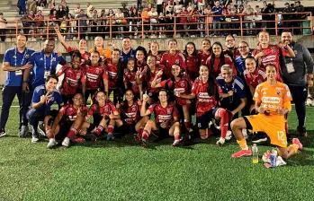 Este es el grupo del DIM que orienta Carlos Osorio quien ya estuvo en una semifinal dirigiendo al Deportivo Pereira. FOTO TOMADA X@DIMOficialFem