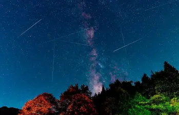 Las Perseidas, conocidas como Lágrimas de San Lorenzo, iluminan el cielo cada agosto con decenas de destellos visibles desde el hemisferio norte. FOTOS Getty