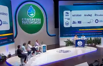 Candidatos presidenciales debaten sobre fracking, licencias ambientales y el futuro energético de Colombia en un escenario marcado por posiciones divididas. FOTO tomada de X