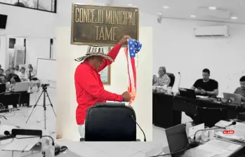 El concejal del Pacto Histórico en Arauca, José Padilla, quemó una bandera estadounidense. FOTO tomada de Al Aire Noticias