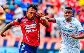 David Loaiza juega de volante central en el Medellín. Tiene 30 años y llegó al Poderoso en 2021. FOTO JAIME PÉREZ