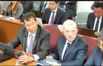 El expresidente Álvaro Uribe es señalado de cometer los delitos de fraude procesal y soborno a testigos. FOTO COLPRENSA