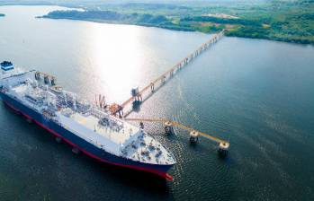 La terminal de SPEC LNG continúa operando durante los trabajos correctivos en uno de los cuatro trenes de su unidad flotante. foto cortesía