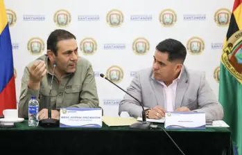 A la izquierda, el Gobernado de Santander, Juvenal Díaz Mateus; a la derecha, el alcalde encargado de Bucaramanga, Eduard Jesús Sánchez Ariza. FOTO: Tomada de redes sociales Gobernación de Santander