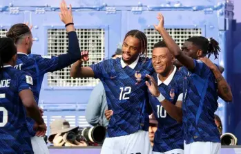 La selección de Francia, subcampeona del mundo, y una de las favoritas para el título en Norteamérica es una de las clasificadas a octavos de final, fase que arranca el sábado. FOTO TOMADA X@FIFAcom