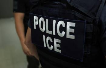 Un venezolano de 45 años murió bajo custodia del ICE durante un traslado entre centros en Georgia. FOTO: AFP