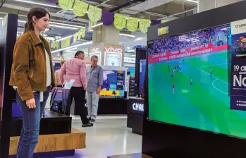 El Mundial 2026 impulsará el comercio en Colombia con crecimientos de doble dígito en televisores, en un mercado donde el 92,7% de hogares ya tiene uno. FOTO CAMILO SUÁREZ