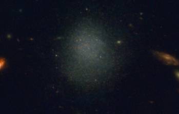 Una imagen compuesta en color de PEARLSDG realizada con datos JWST NIRCAM. Las estrellas individuales son visibles como pequeños puntos de luz en la imagen. FOTO: Nasa / ESA