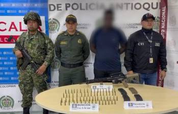 Este es Bairon, de 24 años, quien presuntamente se desempeñaba como guerrillero raso del Frente 18 de las disidencias de las Farc. FOTO: Cortesía Policía de Antioquia