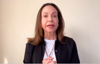 Desde Panamá, María Corina Machado denunció restricciones para regresar a Venezuela tras los devastadores terremotos. FOTO: CAPTURA X @MariaCorinaYA