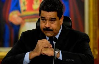 Con una lista de asistentes que refleja el aislamiento diplomático del régimen, Nicolás Maduro tomará posesión el próximo 10 de enero. Foto: AFP