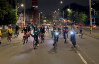 La ciclovía nocturna está habilitada todos los martes y jueves. FOTO: CORTESÍA