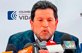 El funcionario será investigado por la Procuraduría ante las denuncias de mujeres que trabajan con él. Foto: Tomada de Migración Colombia. 