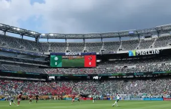 Una amenaza de tormenta fue el motivo por el cual suspendieron el partido entre Palmeiras vs Al-Alhy . Imagen tomada de Reuters. 
