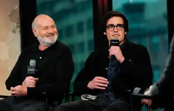 Rob Reiner (Izq,) y Nick Reiner (Der.) trabajaron juntos en la película Being Charlie, la cual está inspirada en su relación y los problemas de drogadicción de Nick. FOTO: Getty