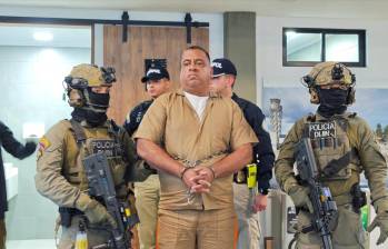 El Gobierno de De la Espriella hizo efectiva la extradición de Geovany Andrés Rojas, conocido como alias “Araña”, máximo cabecilla de la estructura criminal Comandos de la Frontera. Foto: Dijín de la Policía