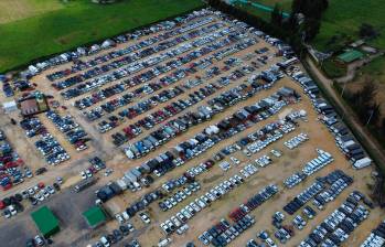 Los vehículos que salen de flotas corporativas encuentran nuevos compradores en Antioquia, donde crece el interés por los usados como alternativa de negocio. FOTO cortesía