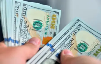 La cotización del dólar mantiene una tendencia bajista frente al peso colombiano. FOTO MAGNIFIC